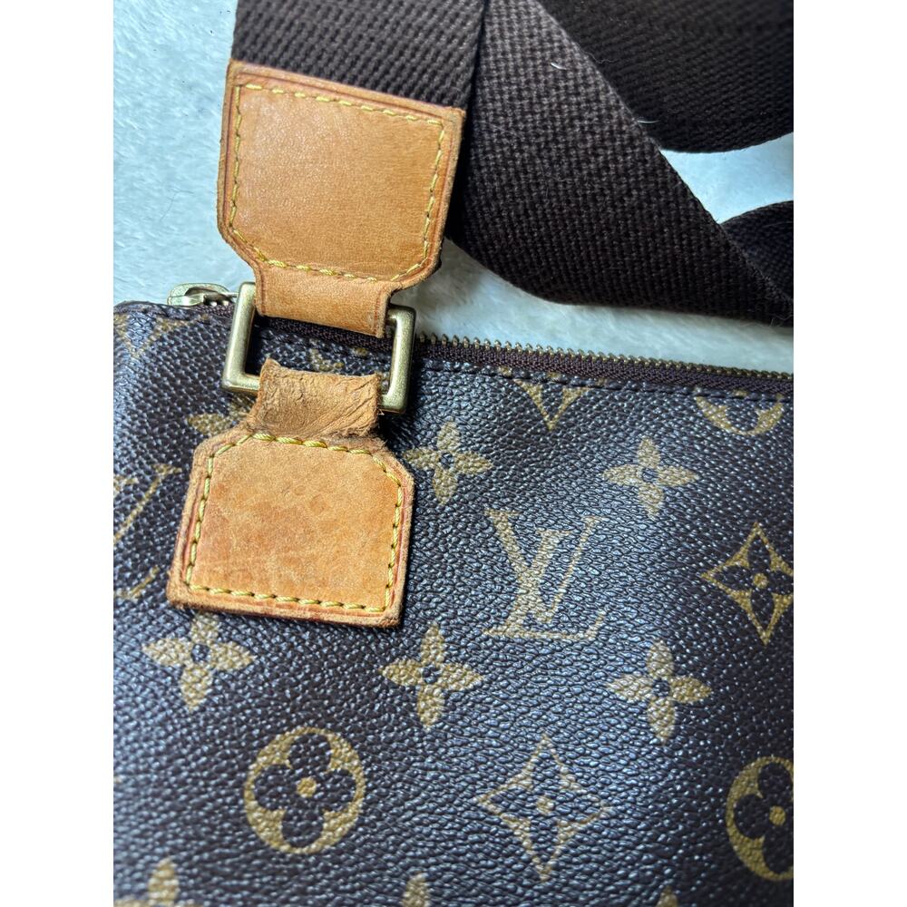 Louis Vuitton Monogram Pochette Bosphore Crossbody Bag Model M40044 - Picture 14 of 14